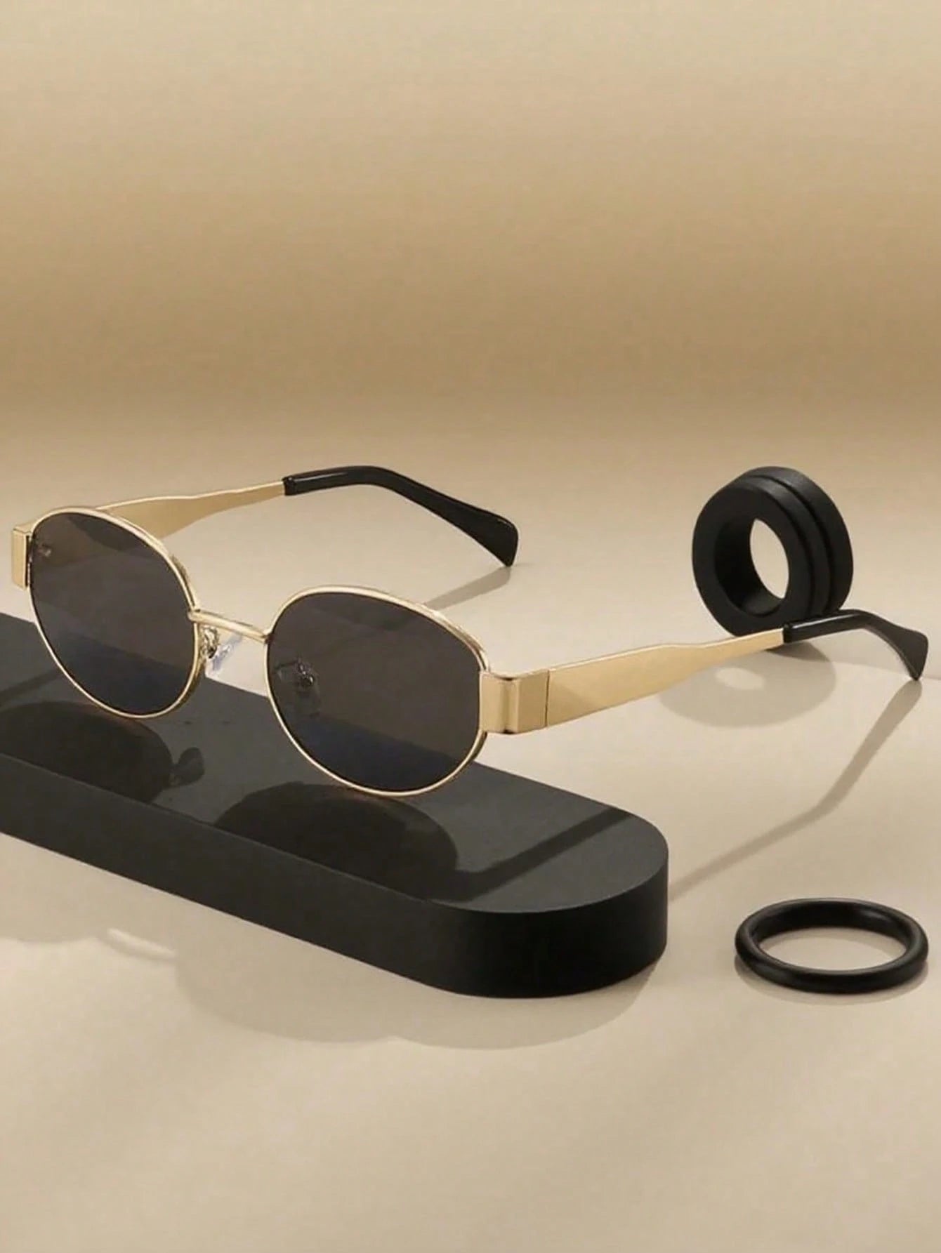 1pc Oval Metal Frame Glasses, Fashion Versatile, Suitable For Daily Commute, Beach Vacation, Street Photography, As Well As Summer Beach Holiday, Outdoor Activities And Travel.